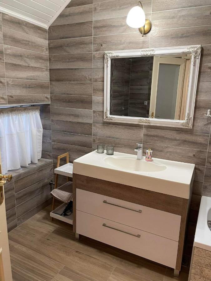 La Casa Tamaris Apartment Senta ภายนอก รูปภาพ